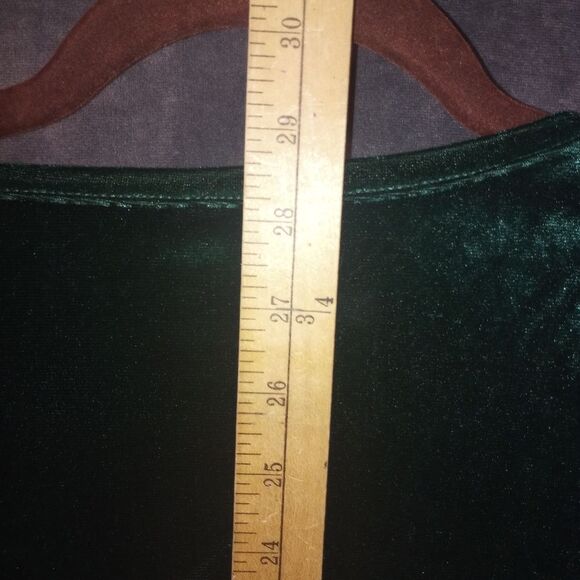 Elegant Green Women's Drape Top - Picture 12 of 12